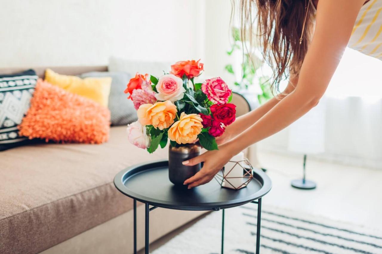 19 Best Types of Flowers and Plants for Housewarming Gifts