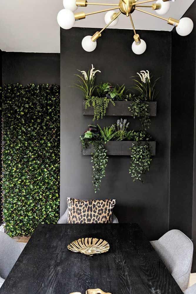 Wall-planter-pots-black-wood-boxes