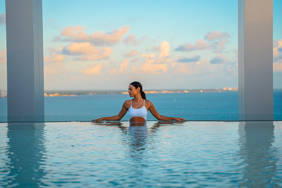 Rooftop pool in Cancun, Breathless Cancun Soul Resort & Spa